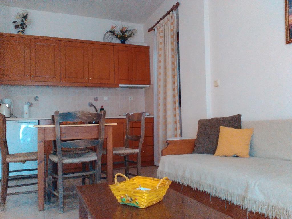 Maridatis Apartments Palekastro Exterior photo