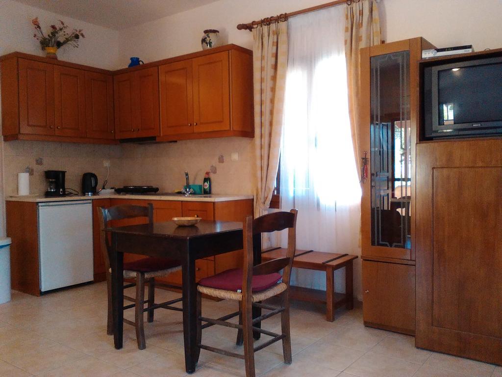 Maridatis Apartments Palekastro Room photo